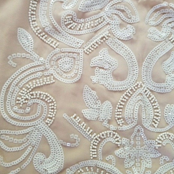 Express Nude White Sequin Embellished Tank Too - Picture 5 of 5